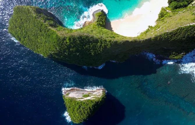 Private driver tour of East Nusa Penida